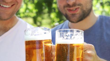 Мъжете не хвалят и не говорят за чувства пред приятели