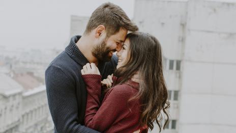 Начинът, по който прегръщате „говори“ за връзката ви
