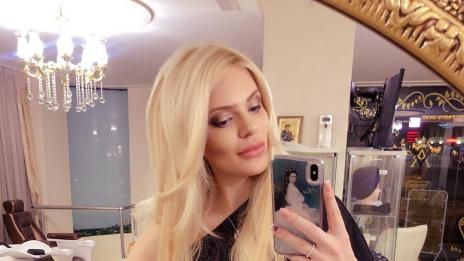 Мис България 2017 роди момиченце