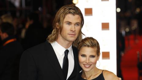 Крис Хемсуърт стана татко