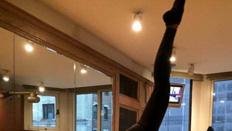 Шерцингер показа стегнато и апетитно дупе