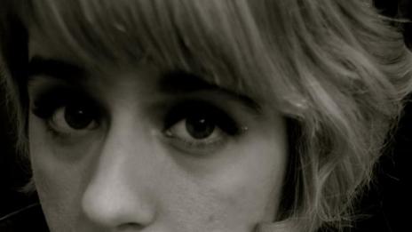 Творбите на щерката на Том Круз и Никол Кидман