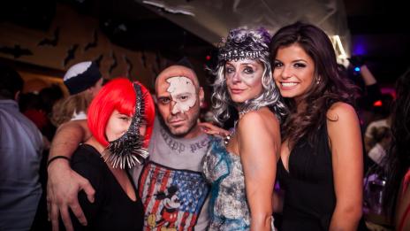 Деси Зидарова стана булка за Хелоуин