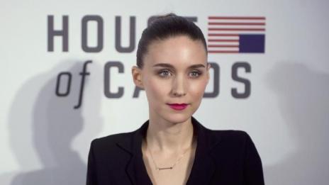 Руни Мара се сгоди