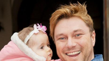 Миро се готви за татко