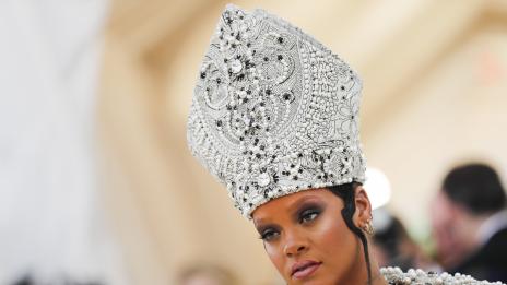 Ореоли и тиари: Аксесоарите на Мет Гала 2018