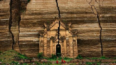 Пагодата Мингун в Мианмар