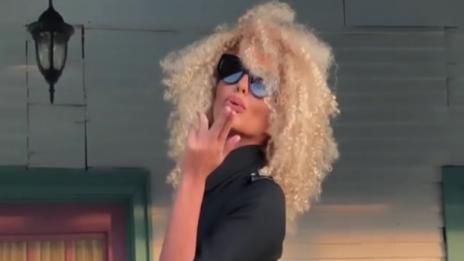 И Николета Лозанова се изруси!