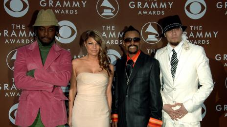 Black Eyed Peas отварят музикално училище