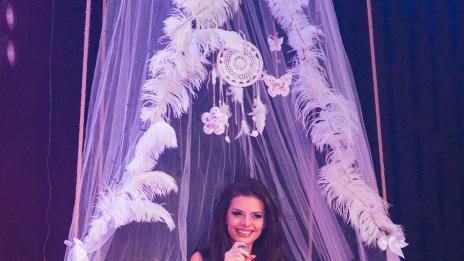 Преслава пяла на сватбата на Цеци Красимирова