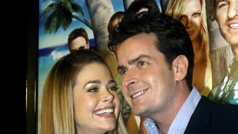 Чарли Шийн иска да се ожени за Денис Ричардс отново