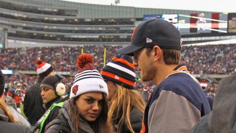 Аштън ревнува Мила от Чанинг