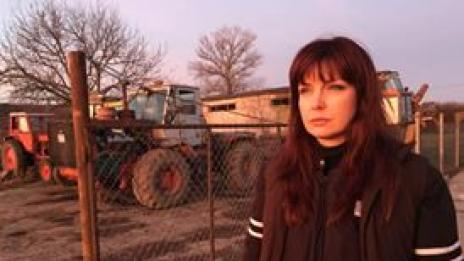 Жени Калканджиева си е с Тачо