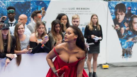 Чар или бедствие: Риана и фаталното червено