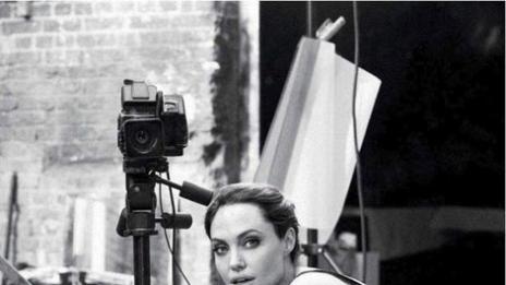 Анджелина определено може да върти камерата