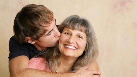 Как да разберете, че той е мамино синче?