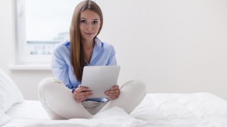 Защо човек изпада в „следуниверситетска криза“