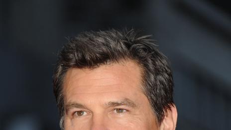 Джош Бролин си хвана младо гадже