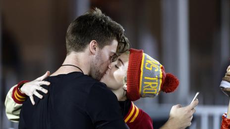 Майли Сайръс потвърди връзката си с Патрик Шварценегер