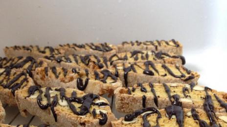 Видео рецепта: Домашни бишкоти от бадеми