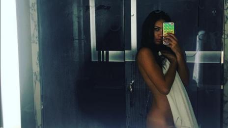 За първи път: Адриана Лима пусна голо селфи