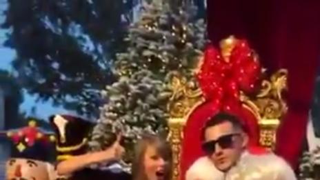 Тейлър и Калвин под юргана цяла седмица