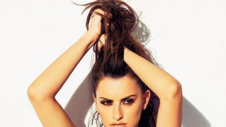 Пенелопе Крус - майка, домакиня и все така секси