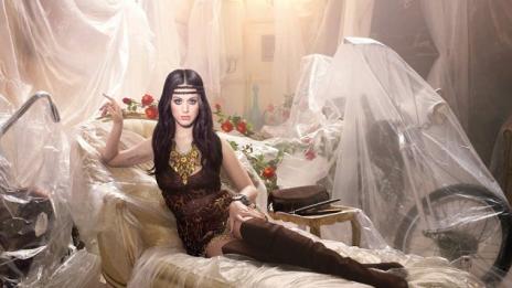 Кейти Пери се съди с фирма за боя за коса