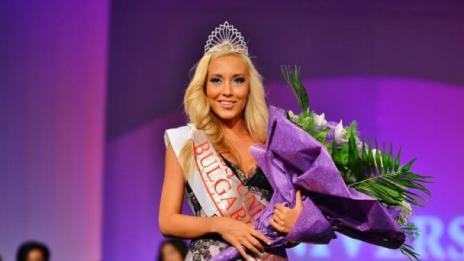 Моделът Венета Кръстева роди в Белгия