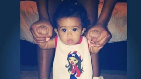 Крис Браун мести дъщеря си в Ел Ей