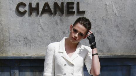 Кристен Стюарт направи първата си светска поява като необвързана