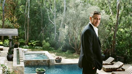 Джордж Клуни показва вилата си на езерото Комо