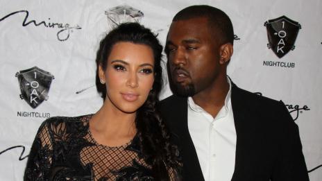 Ким и Кание дариха с рапърски дрешки малкия Джордж