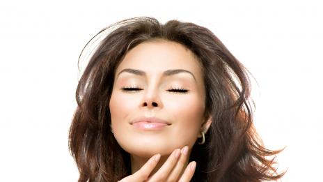 Навиците, които причиняват бръчки