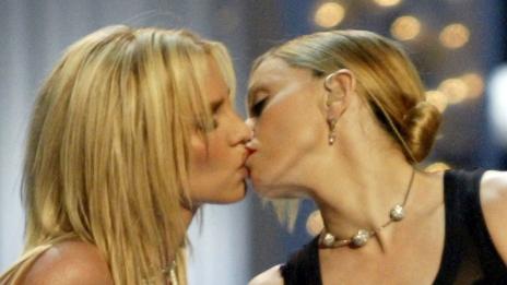 Мадона искала да нацелува Джей Ло