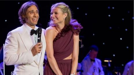 Гуинет Полтроу с гаджето си на романтичен уикенд в Мексико