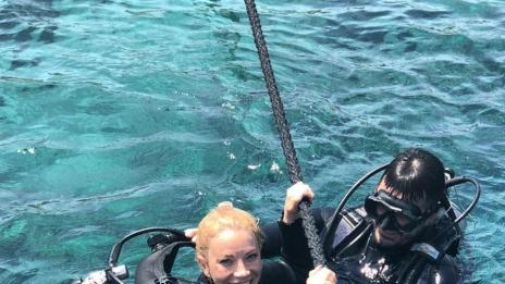 Емилия разпуска с гмуркане