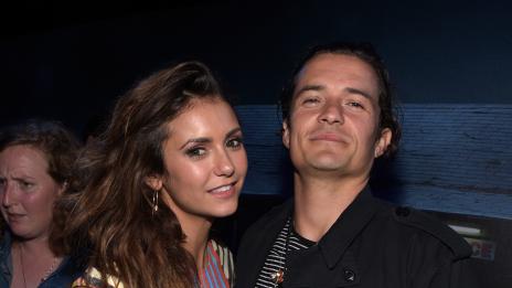 Орландо Блум флиртува с Нина Добрев