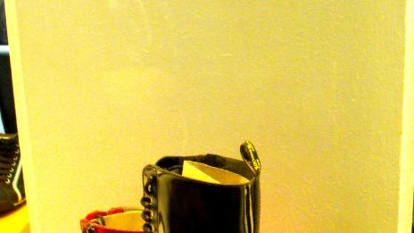 Откритие на деня: няколко чифта лачени Dr. Martens