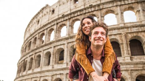 Парите и бракът: Как заплатата се отразява на отношенията?