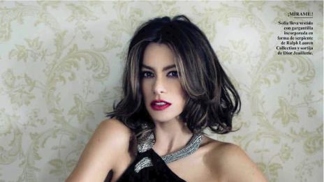 София Вергара е жена огън във Vanity Fair