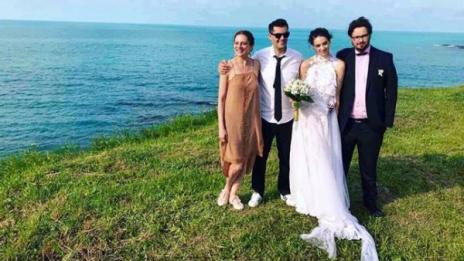 С кубинки и бяла рокля: Луиза Григорова каза „да“ на Мартин на морето