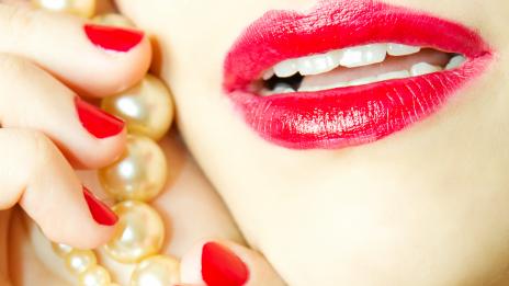 Малки тайни за супер бели зъби и нокти