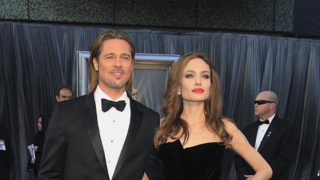 Брад и Анджелина се венчаят на 11 август?