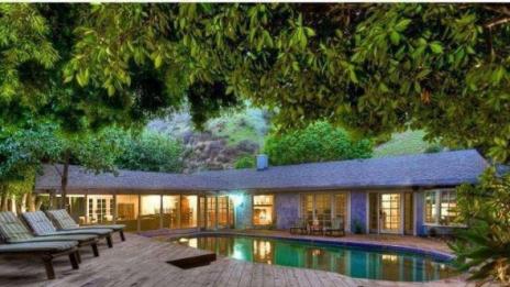 Имението на Салма Хайек в Холивуд Хилс