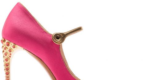 Коледен блясък в обувки