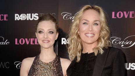 Шарън Стоун остави блясъка за Аманда Сейфрид