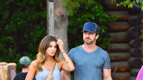 Джерард Бътлър има нова жена в живота си