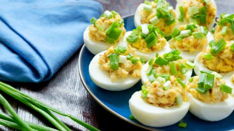 Преяждането по празниците ни прави по-щастливи