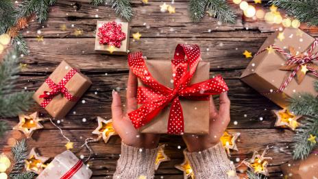 Какви подаръци са радвали и разочаровали звездите като малки?